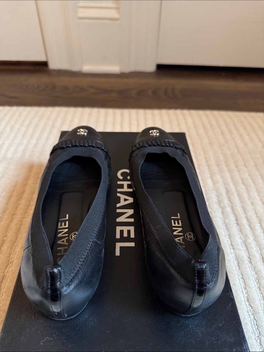 CHANEL Black Ballet Flats with Gold CC - Picture 3 of 10